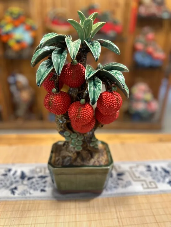 石湾陶瓷荔枝摆件家居客厅乔迁开业送礼17x13x38vm高