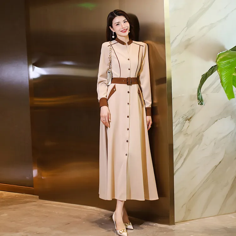 初秋修身女装秋冬新款法式赫本风感连衣裙时尚气质显瘦长款风衣裙