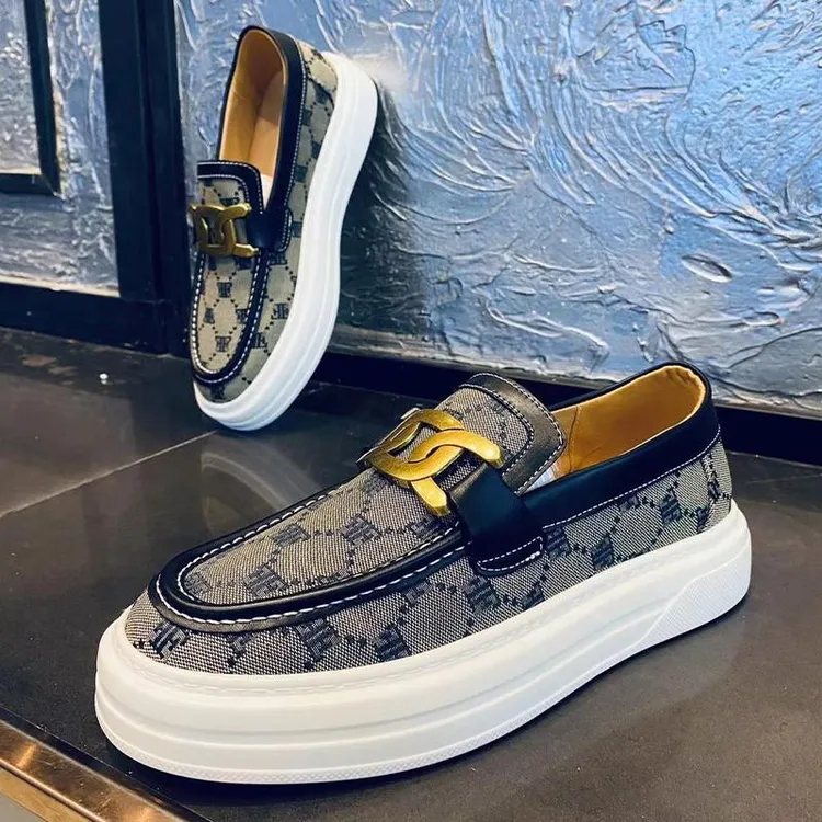 男鞋2025年夏季新款布面透气一脚蹬商务休闲精神小伙伙同款豆豆鞋