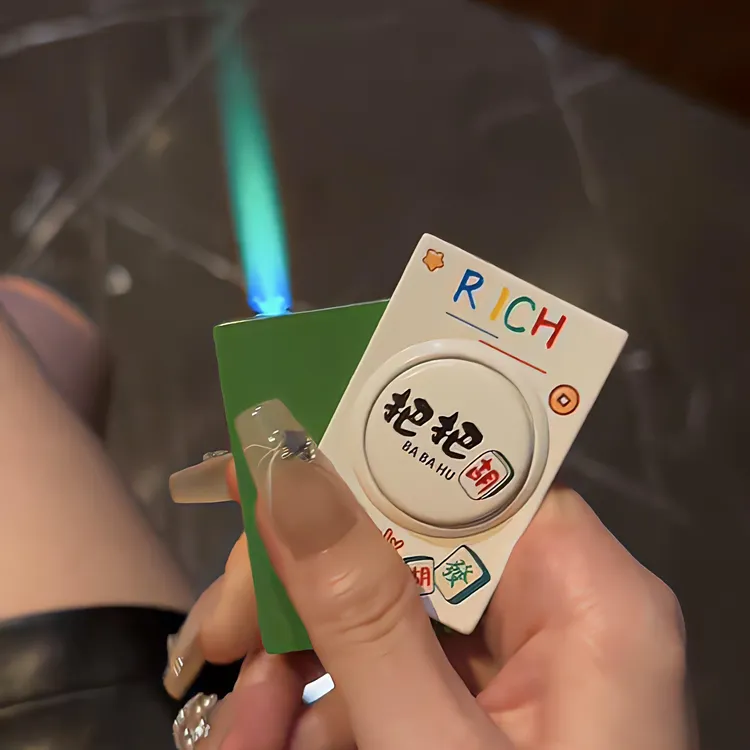 年冬季创意旋转麻将侧滑防风打火机绿色火焰创意炫酷国潮网红