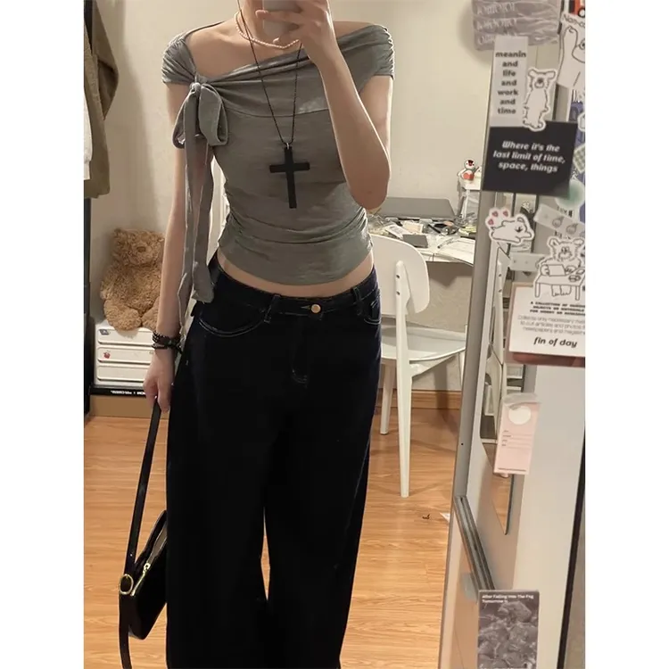 纯欲小众露肩辣妹短袖T恤女夏季2025新款一字肩独特绑带褶皱上衣