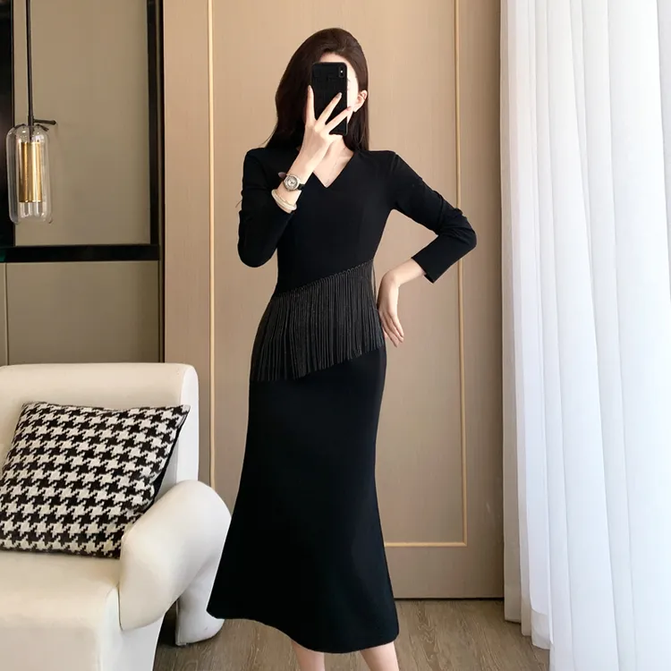 黑色小众炸街高级感女装连衣裙秋季修身长袖御姐穿搭高贵气质裙子