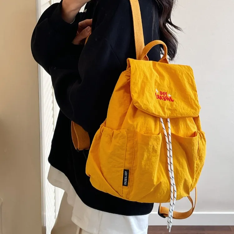 书包2025春夏新款双肩包女大学生高中生背包女旅游轻便背包