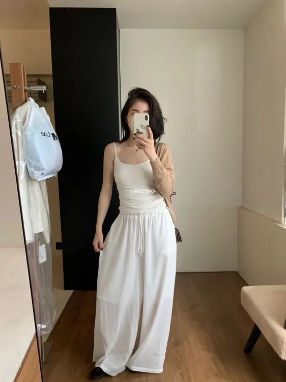 U型露背吊带简约带胸垫修身收腰显瘦美背纯色打底百搭背心上衣女