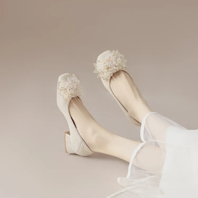 新款低跟法式气质单鞋女新款方头浅口粗跟水钻洋气上班一脚蹬女鞋