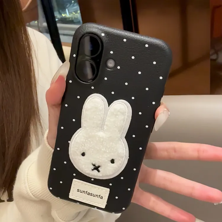 雅天立秋冬毛绒兔子适用苹果16/17手机壳iPhone15/13promax软14女