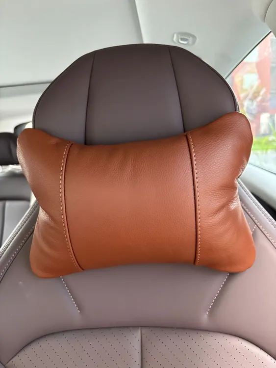 头层牛皮汽车头枕腰靠护颈护腰高级通用汽车内饰护颈神器（含枕芯）