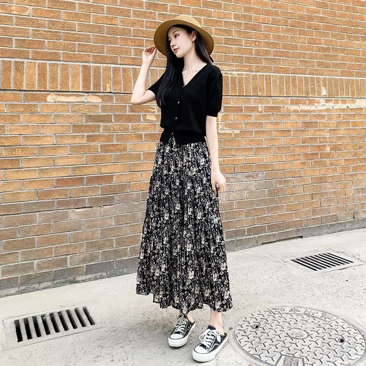 淳启2025夏季气质女短袖碎花半身裙碎花裙套装两件套简单而不简约