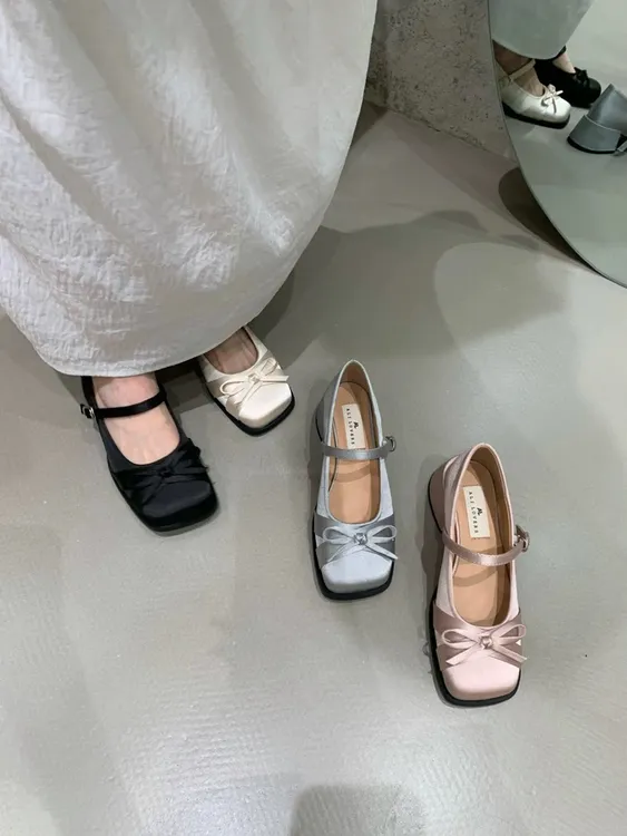 法式蝴蝶结方头粗跟玛丽珍鞋子女2025新款春秋高跟鞋爆款单鞋