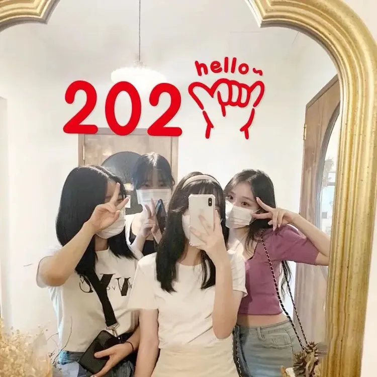 可爱新年贴纸2026手势元旦装饰女装店铺拍照镜子布置橱窗马年贴画