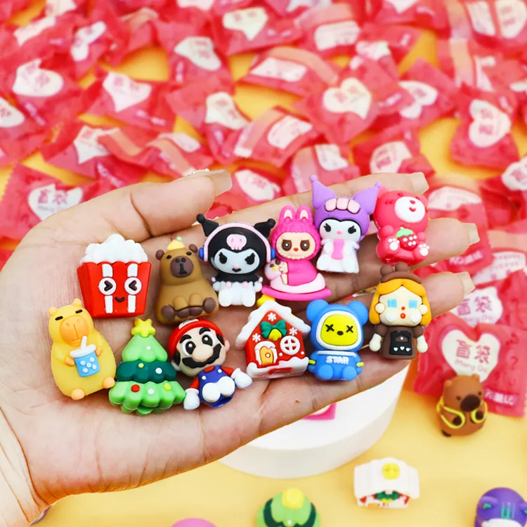 32号扭蛋公仔小学生奖品幼儿园礼物玩具盲袋笔帽公仔盲盒礼品