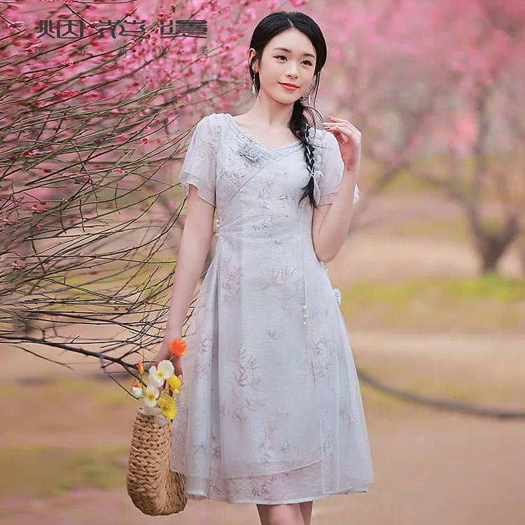 烟花烫国风气质连衣裙女 2025春夏新款小个子新中式连衣裙 风幻