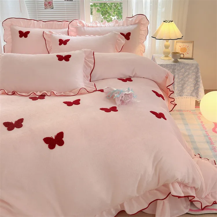 粉色蝴蝶四件套少女心冬季牛奶绒床品套件刺绣加绒公主荷叶边保暖