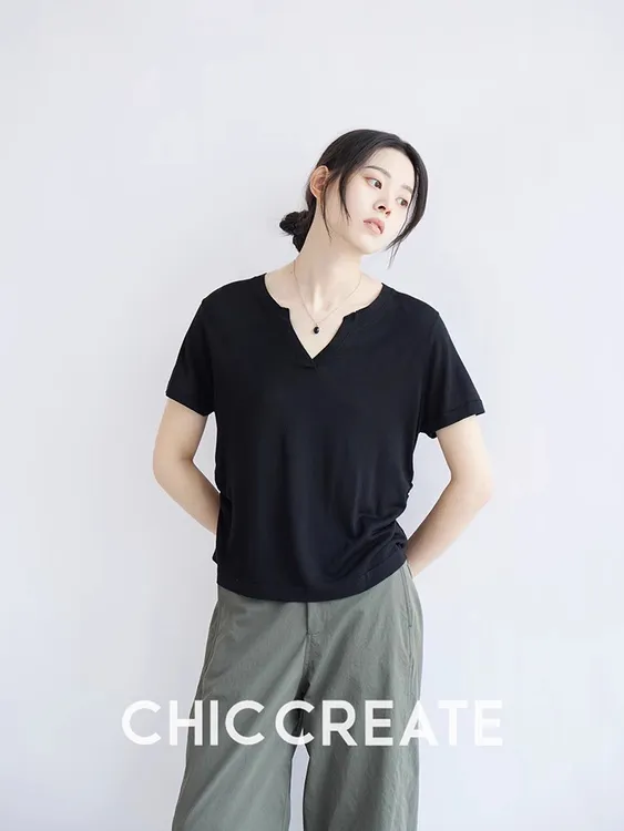 显瘦纸片人！法式轻优雅 收褶V领短袖针织T恤女夏新款