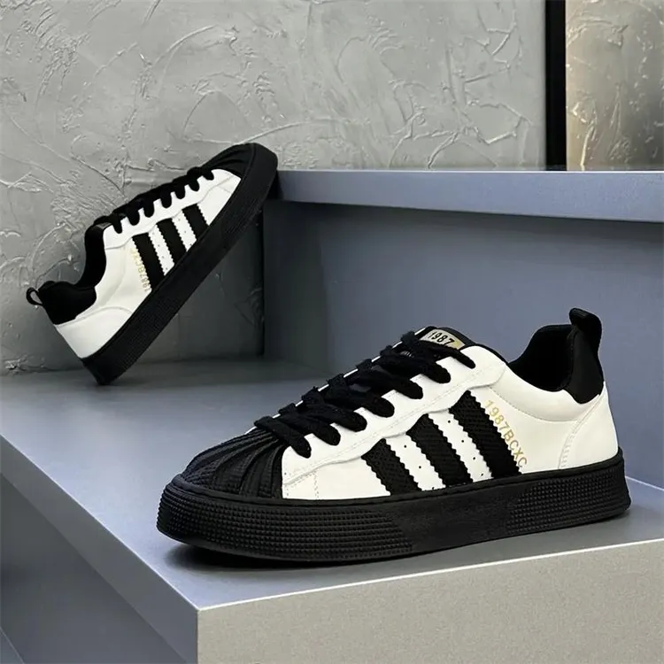 板鞋秋季新款三道杠贝壳头时尚百搭运动休闲鞋低帮舒适耐磨鞋子男