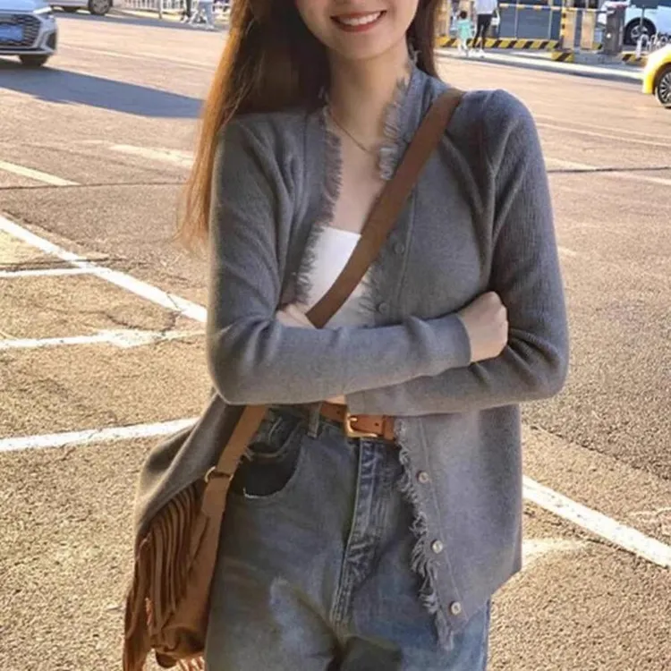 秋冬新款女装小个子减龄灰色毛衣女洋气显瘦百搭针织开衫外套