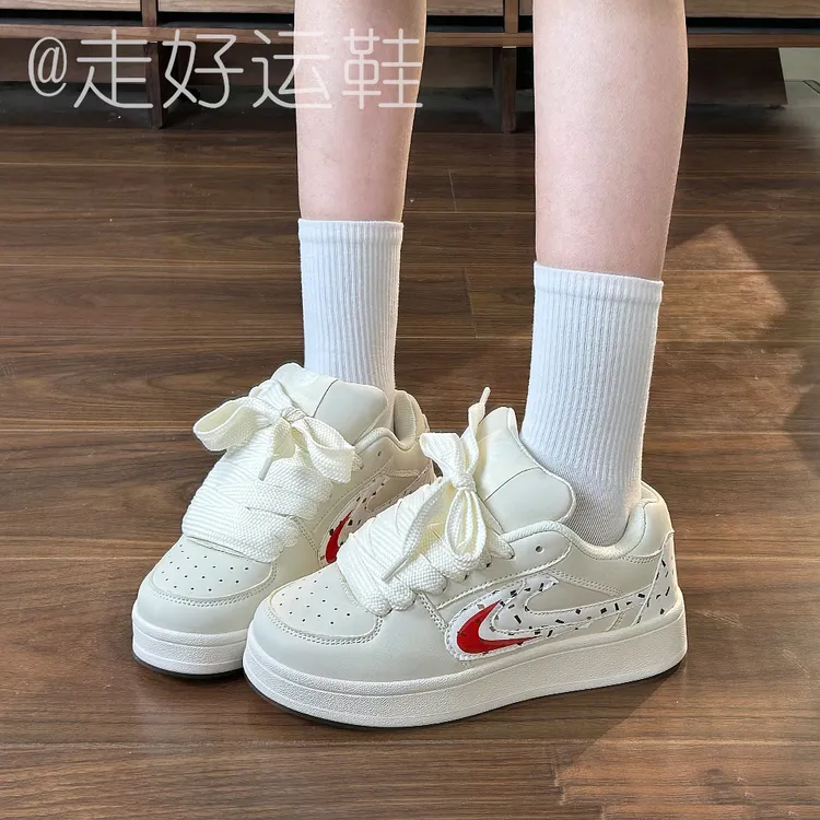 韩版原创米白色小众面包鞋2025秋季新款学生百搭休闲板鞋小白鞋