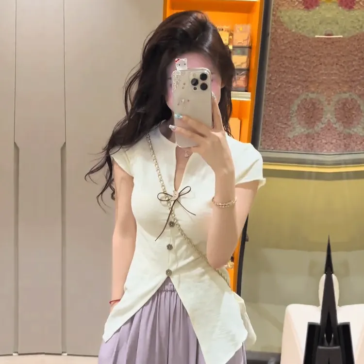 法式气质V领白色短袖女T恤2025新款夏季小众修身显瘦开叉针织上衣