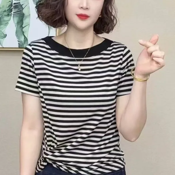 时尚圆领条纹短袖t恤夏季新款X洋气减龄妈妈装短款设计感女款上衣