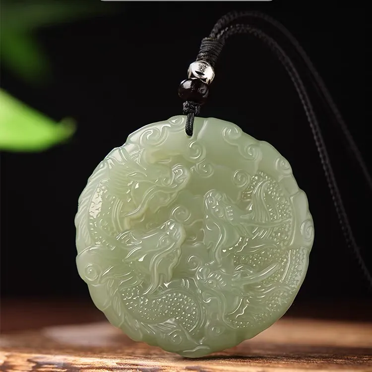 新疆和田玉祥龙吊坠龙年本命年九龙护主玉牌男女款青玉石挂件项链