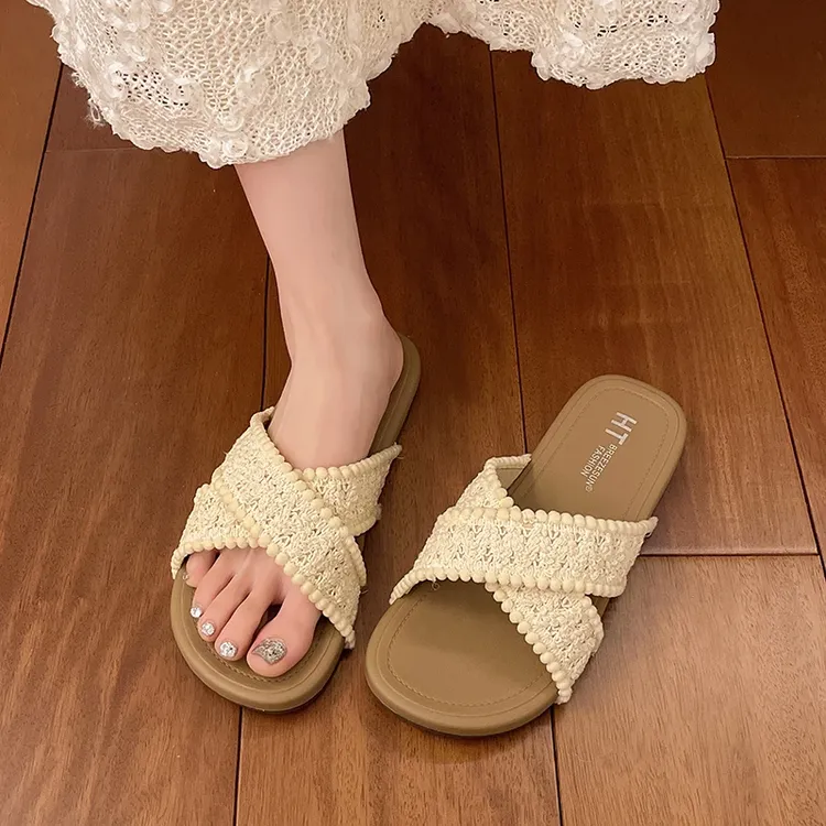 拖鞋女夏外夏季2025仙女新款复古西米亚度假平底交叉沙滩一字轻便