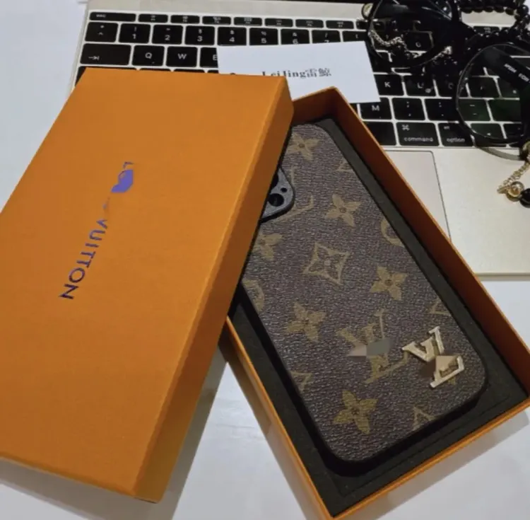 老花经典皮质苹果15ProMax手机壳防摔电镀适用iPhone14/13/12