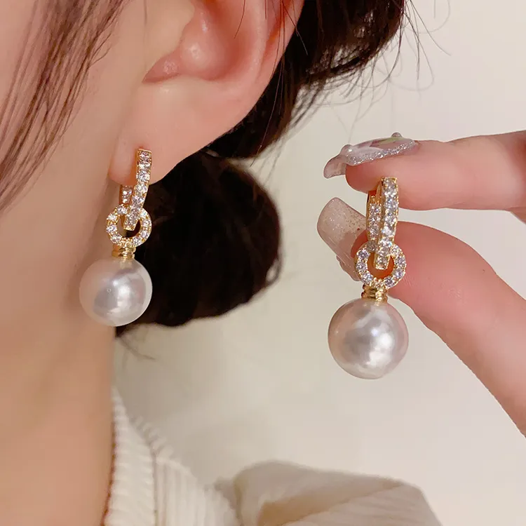 铜合金仿珍珠耳饰 2025新款爆款A9耳饰百搭气质时尚小众耳扣简约