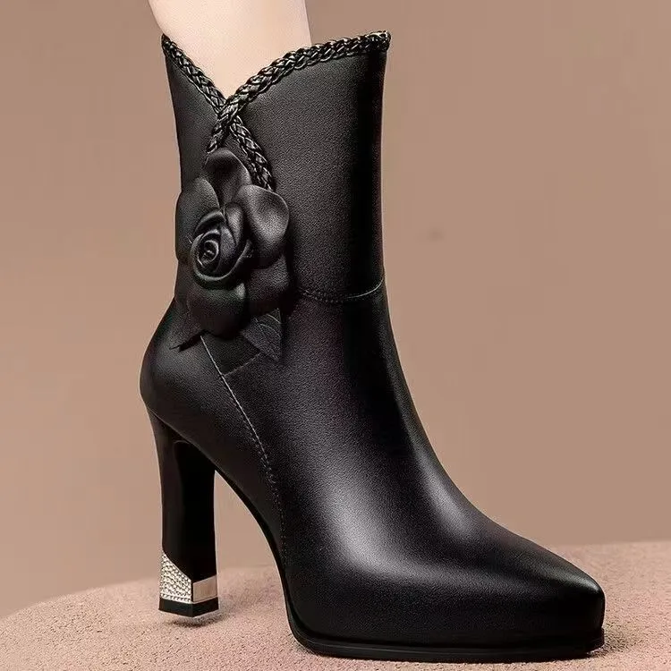 真软皮中筒靴女秋冬新款时尚花朵短靴尖头防水台高跟裸靴马丁靴