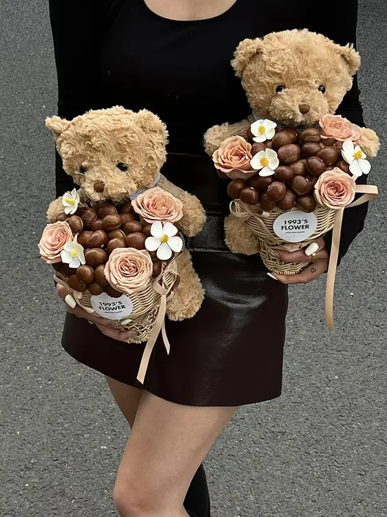 泰迪熊冰激凌杯板栗熊花篮鲜花玫瑰插花仙子之吻抱抱桶