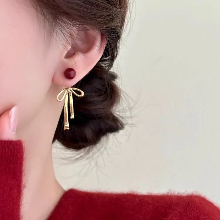 铜合金耳饰 红色流苏蝴蝶结耳环新年过年耳饰女轻奢高级感耳钉潮 