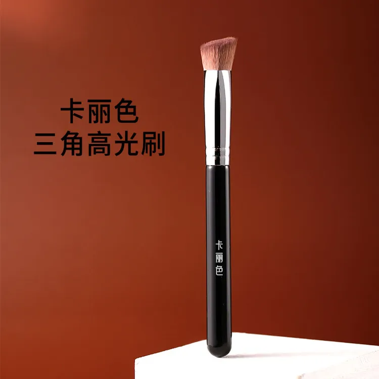 卡丽色三角高光刷软毛熨斗刷腮红刷遮瑕刷纤维毛化妆刷不扎脸便携商品图