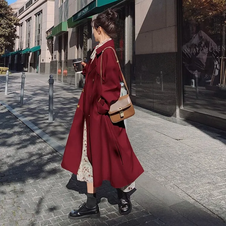 酒红色结婚婚礼赫本风风衣外套女春秋2025新款中长款过膝显瘦大衣