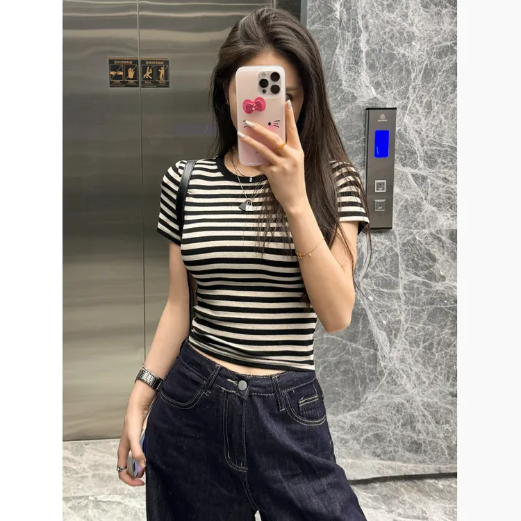 正肩圆领短袖t恤女夏季美式复古撞色条纹打底衫修身显瘦短款上衣