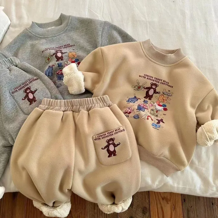 儿童加绒套装春秋款洋气男女童加厚卫衣卫裤卡通小熊童装两件套潮