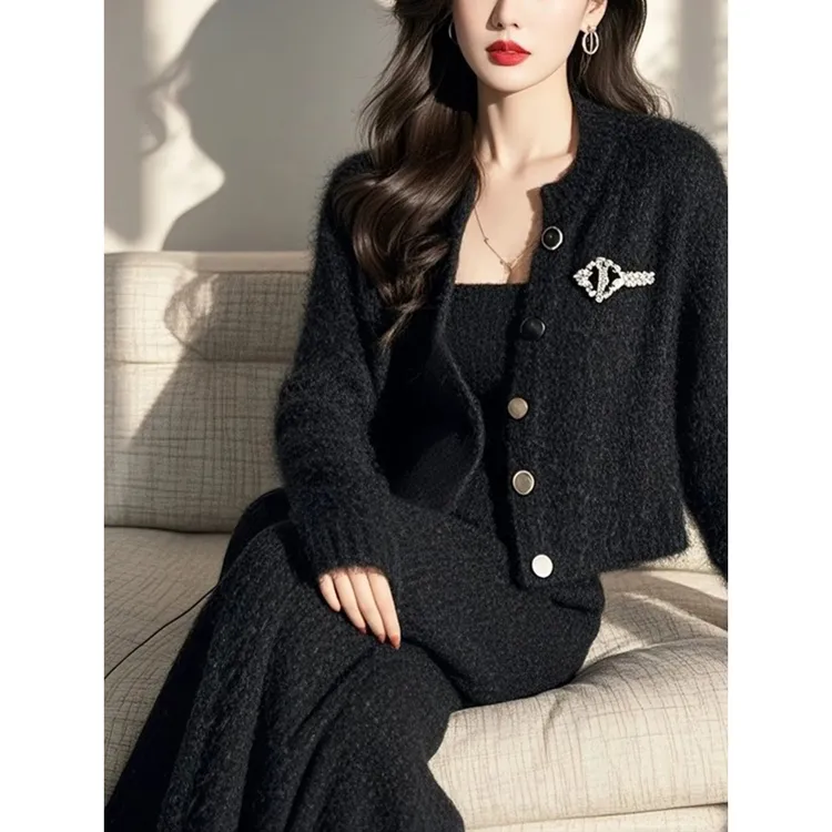 秋冬新款自制高级网红超火爆款黑色针织轻奢网红洋气炸街女装套装