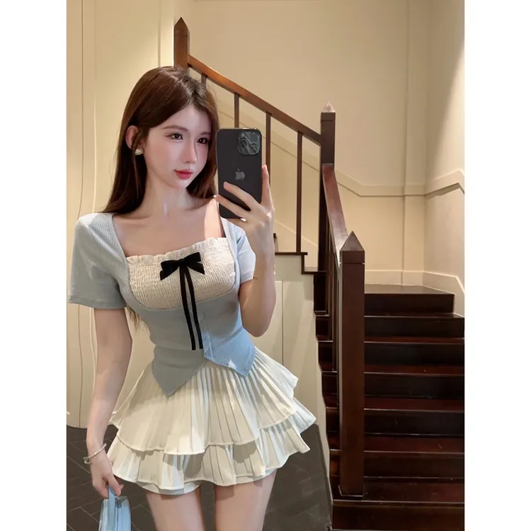 法式套装甜辣妹设计小众蝴蝶结短袖T恤女高腰百褶短裙撞色两件套