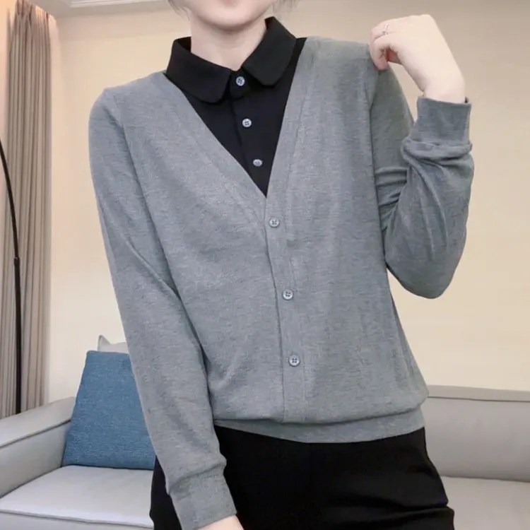 秋季新款长袖衬衫领假两件T恤时尚显瘦拼接女装上衣休闲减龄小衫