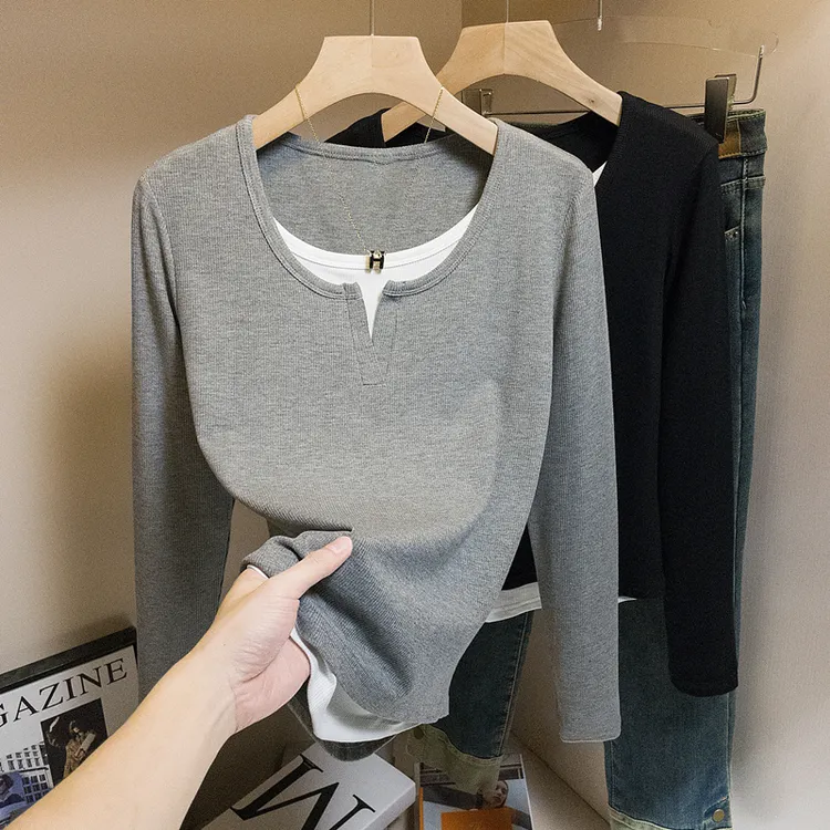 yoewshean/羽媗微胖妹妹假两件V领正肩长袖t恤女春秋装显瘦上衣