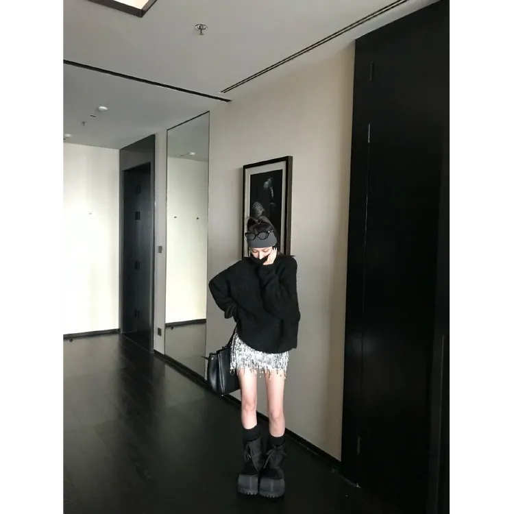 春季慵懒风黑色宽松长袖高领套头针织衫毛衣女高腰亮片a字短裙子