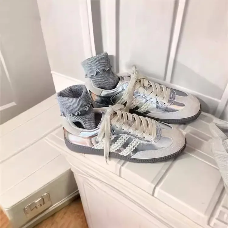 2024爆款蕾丝德训鞋女款潮流小个子休闲鞋皮复古百搭银色三色拼搭