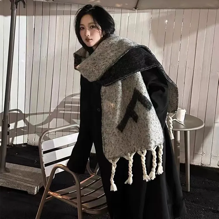 韩国F字母麻花辫FF围巾女冬季披肩加厚高级感情侣保暖围脖双面