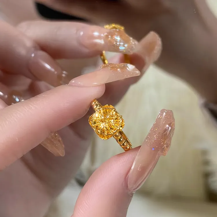 钛钢戒指 2025时尚新款爆闪拉丝小方糖戒指女气质百搭精美不掉色