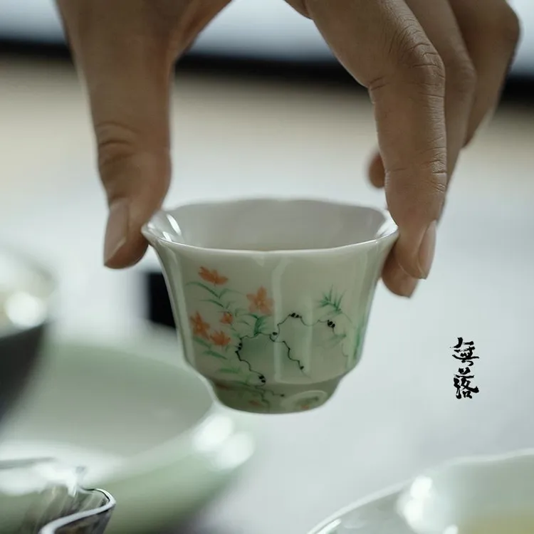 无落 手绘太湖石鸢尾秋瑞茶杯日式茶杯陶瓷主人杯家用功夫茶具