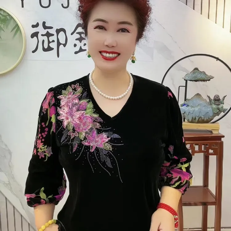 清新百合/牡丹图珠绣丝绒烧花太太衫洋气百搭显瘦妈妈装
