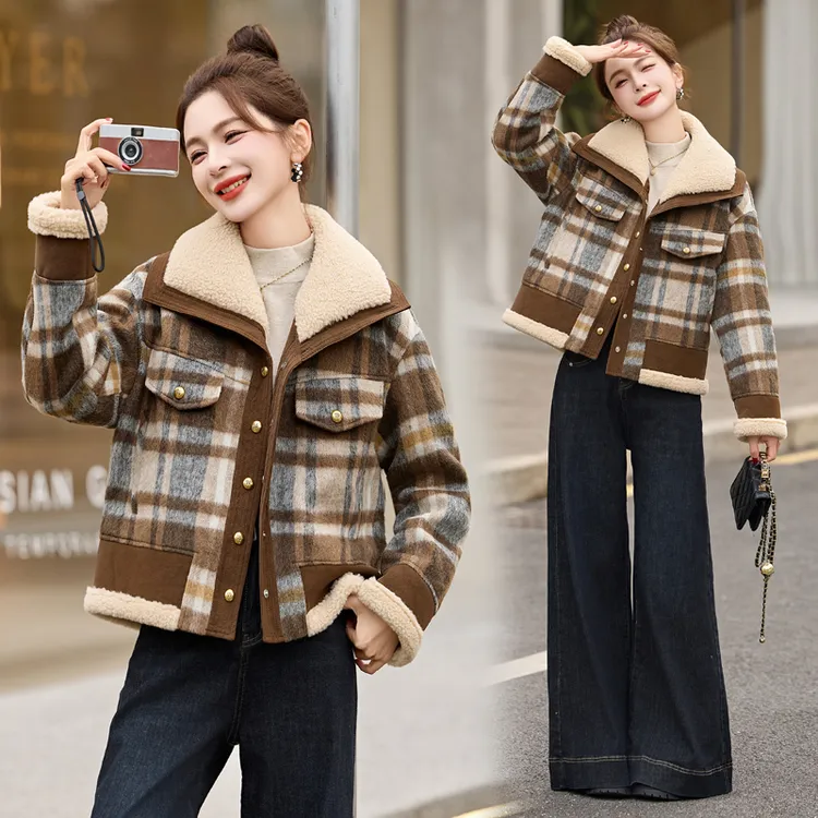毛绒拼接格纹羽绒服女2025冬季新款韩版小个子白鸭绒短款毛呢外套