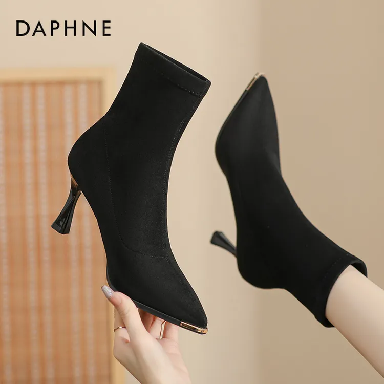 达芙妮6290-5百搭纯色尖头细跟短靴优雅迷人国潮显瘦弹力靴8CM