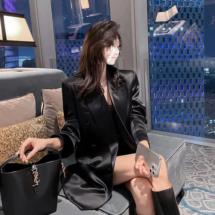 大码女装黑色长袖西装外套秋季新款韩版宽松时尚仿醋酸小西服上衣