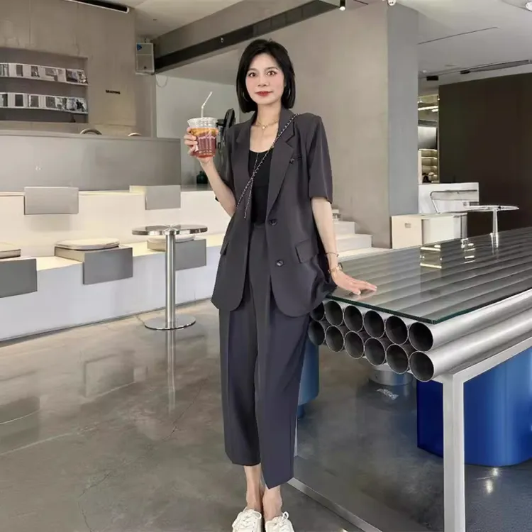 大码女装短袖薄款西装套装韩版胖mm夏新款休闲九分裤显瘦气质西服