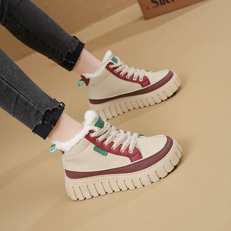 2025年新款冬季马丁靴女鞋百搭短靴网红雪地靴子加绒保暖高帮棉鞋