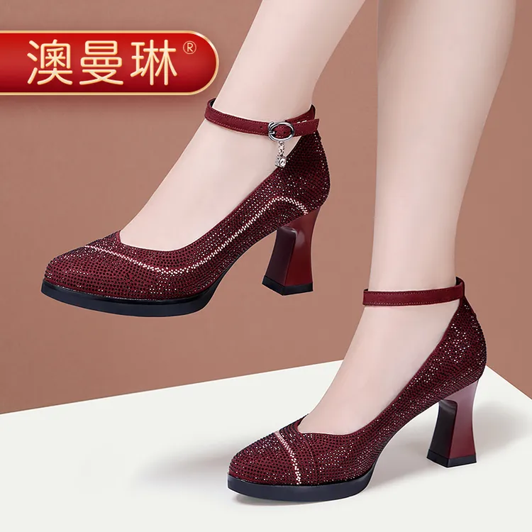 红色婚鞋旗袍模特蛇年限定丈母娘走秀高跟鞋水钻新娘鞋单鞋喜婆婆